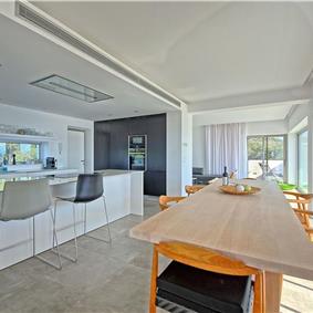 5 bedroom luxury villa with infinity pool, sea views and tennis court near Chania, sleeps 10